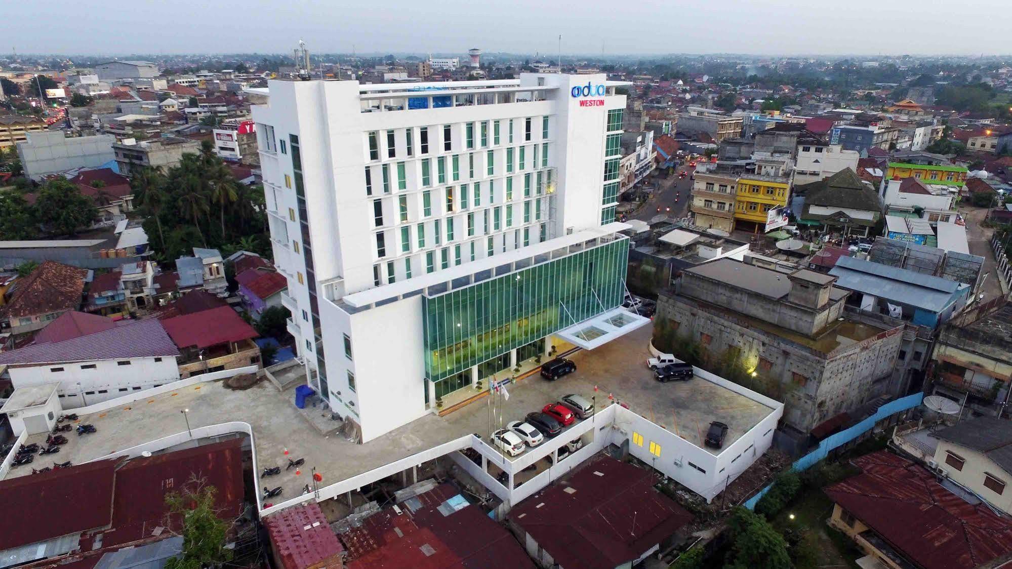 Odua Weston Jambi Hotel Bagian luar foto